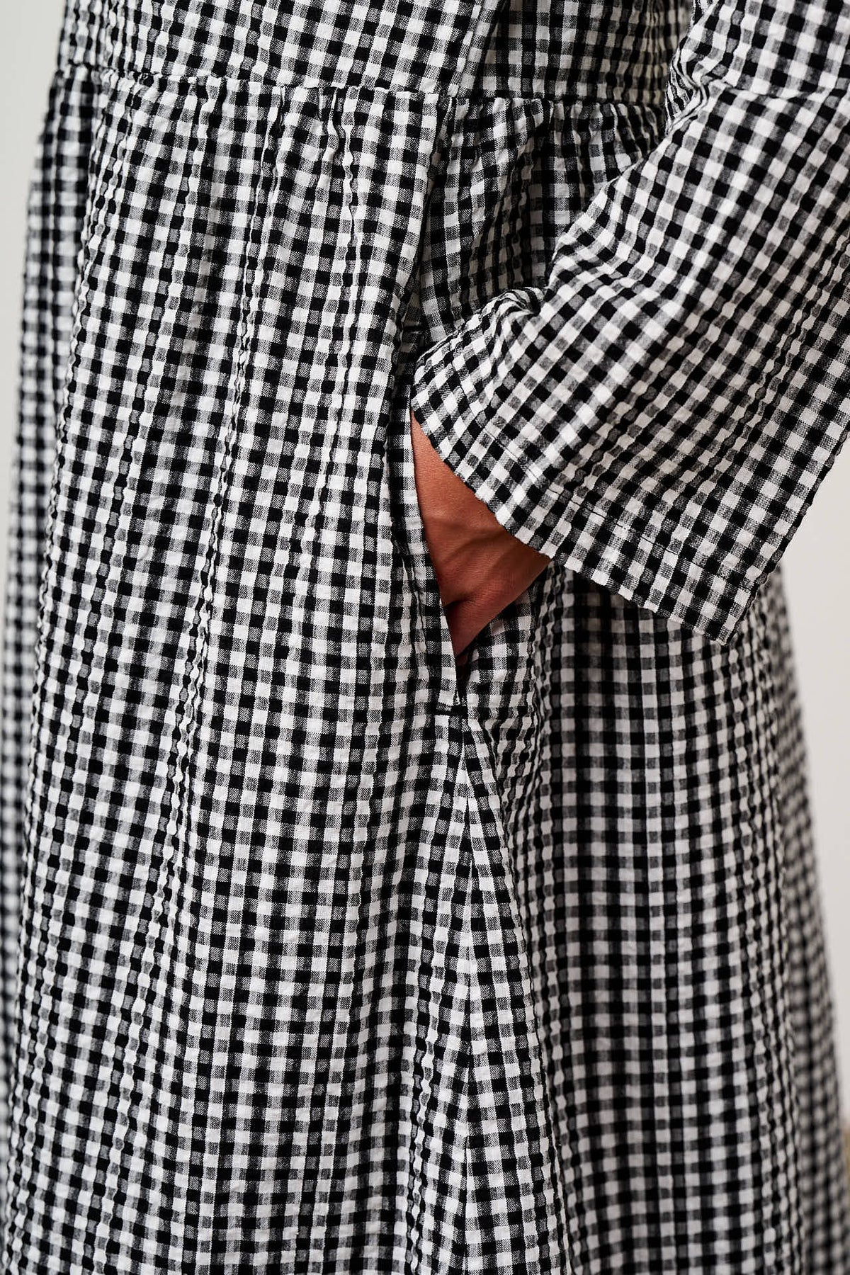 Micah - Long Sleeve Midi Dress Organic Cotton Seersucker in Black & White Gingham