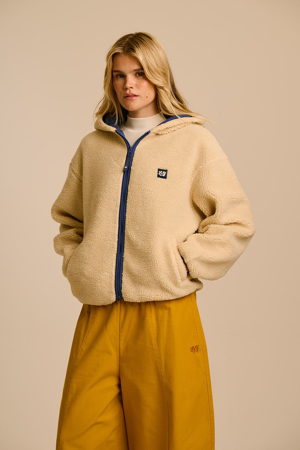Misha - Borg Fleece Jacket Recycled Polyester in Cream with Navy Lining