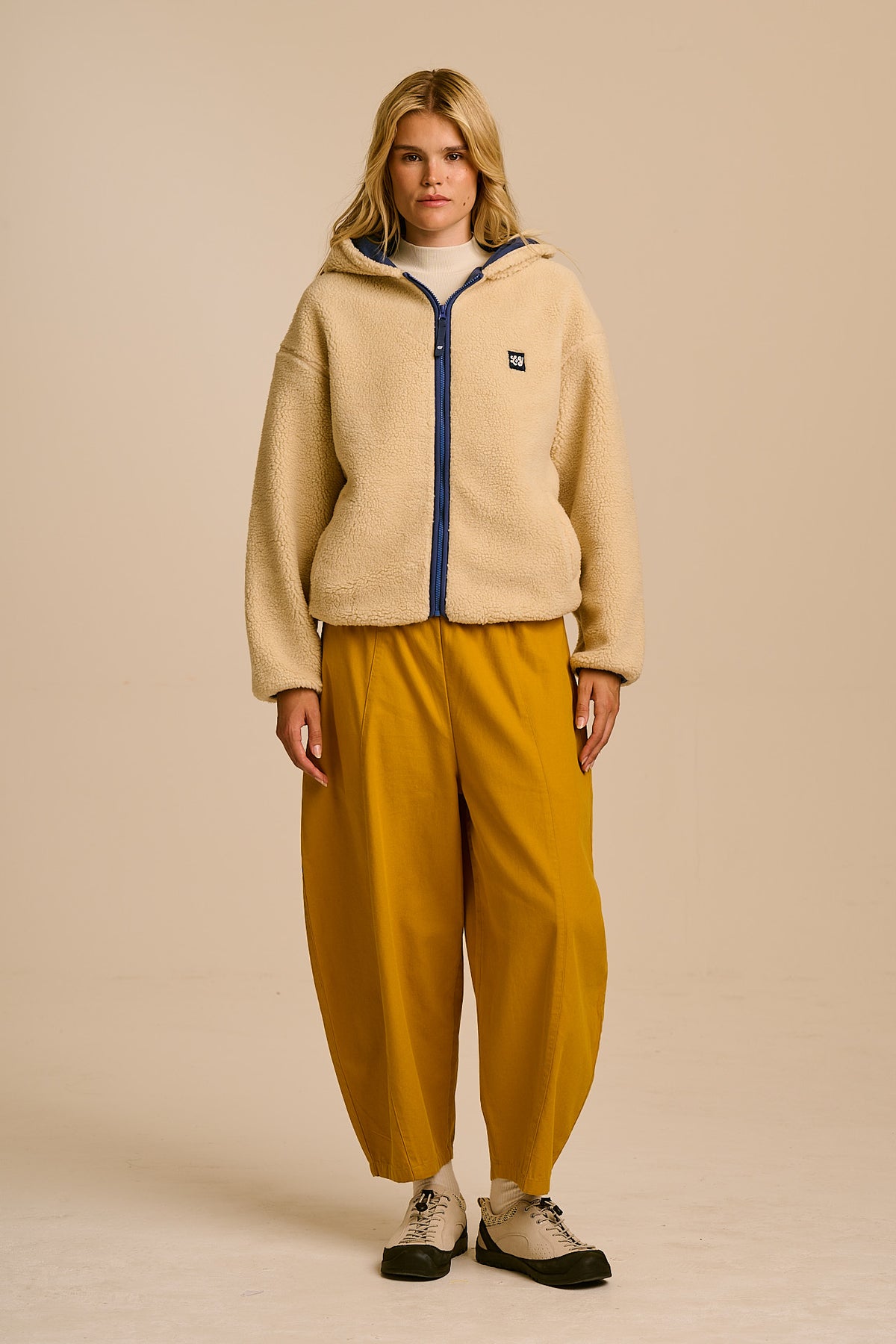 Misha - Borg Fleece Jacket Recycled Polyester in Cream with Navy Lining