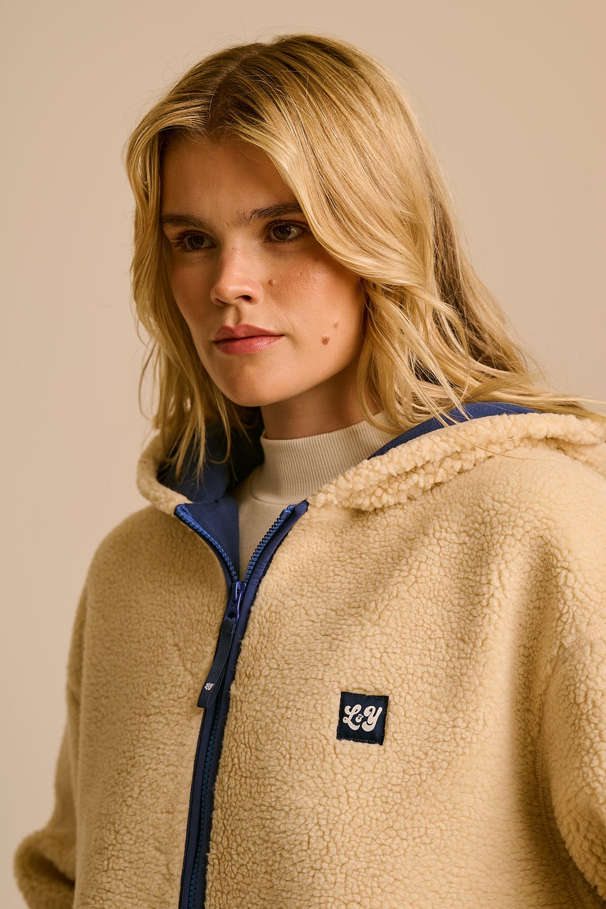 Misha - Borg Fleece Jacket Recycled Polyester in Cream with Navy Lining