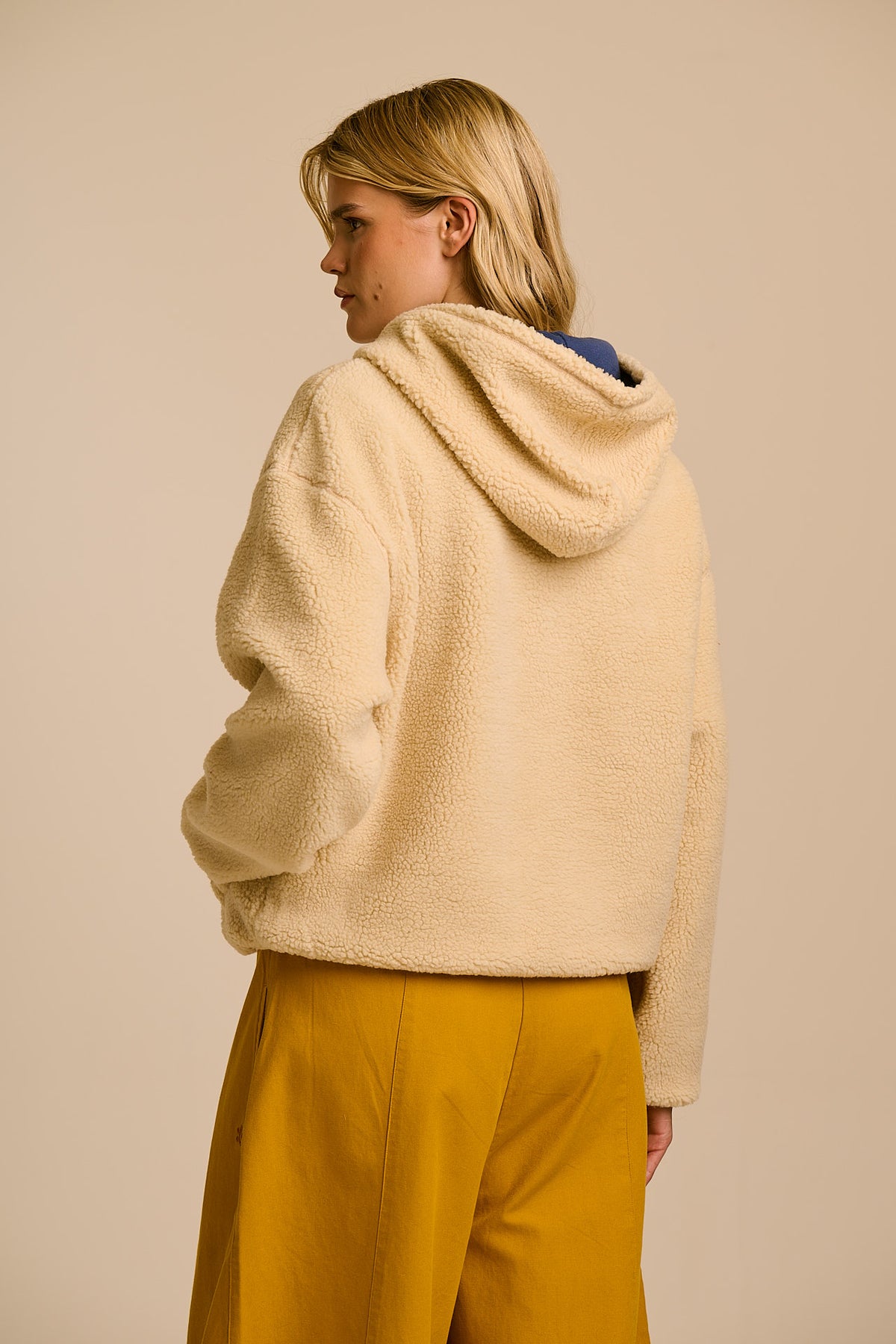 Misha - Borg Fleece Jacket Recycled Polyester in Cream with Navy Lining