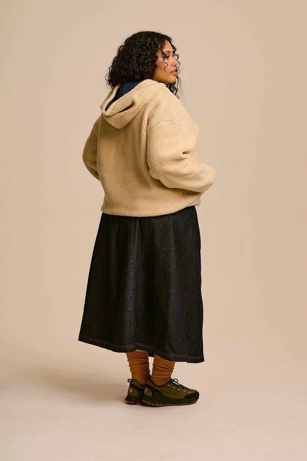 Misha - Borg Fleece Jacket Recycled Polyester in Cream with Navy Lining