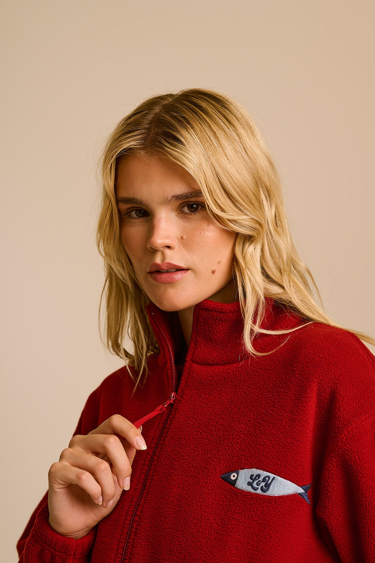 Nicks - Full Zip Fleece Recycled Polyester in Red Dahlia with Fish