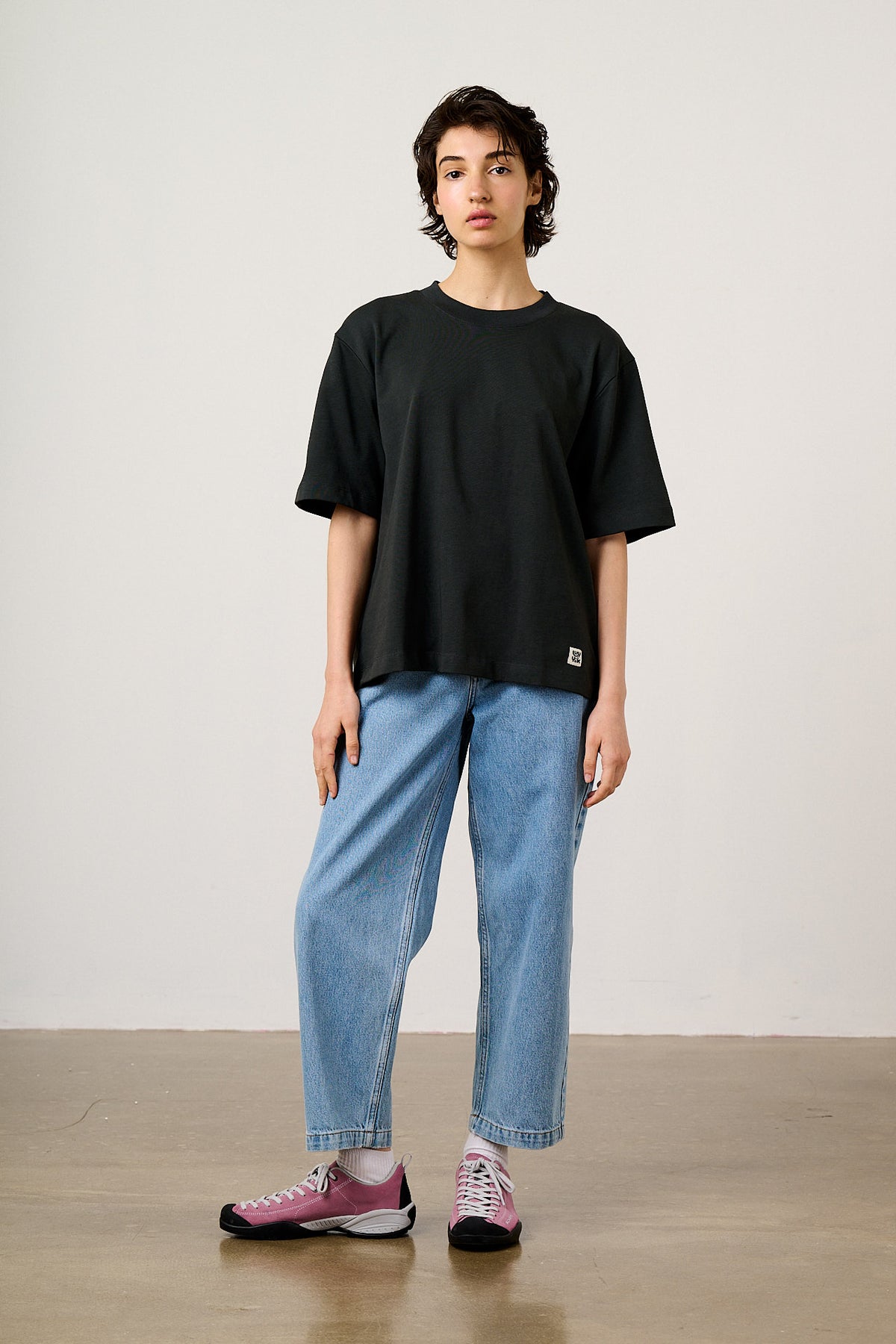 Noa - Boxy T-Shirt Organic Cotton in Charcoal