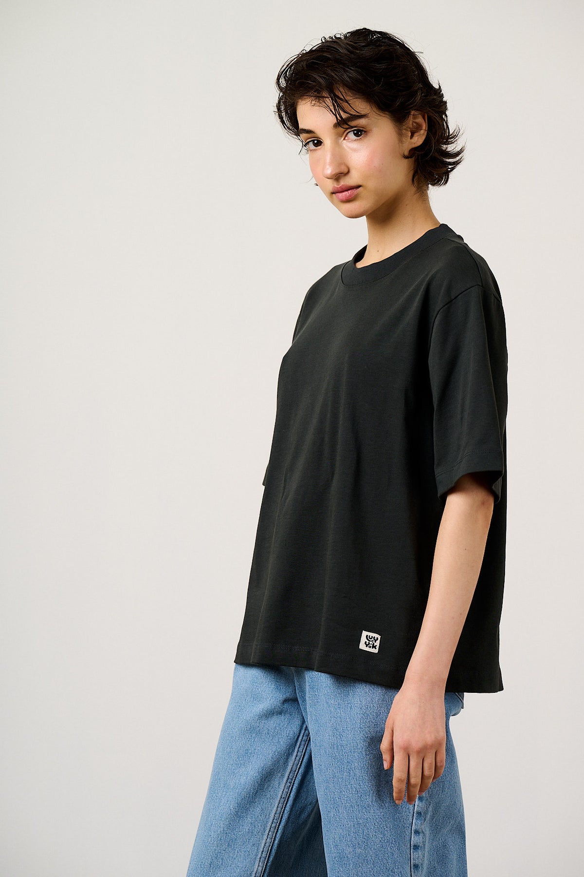 Noa - Boxy T-Shirt Organic Cotton in Charcoal