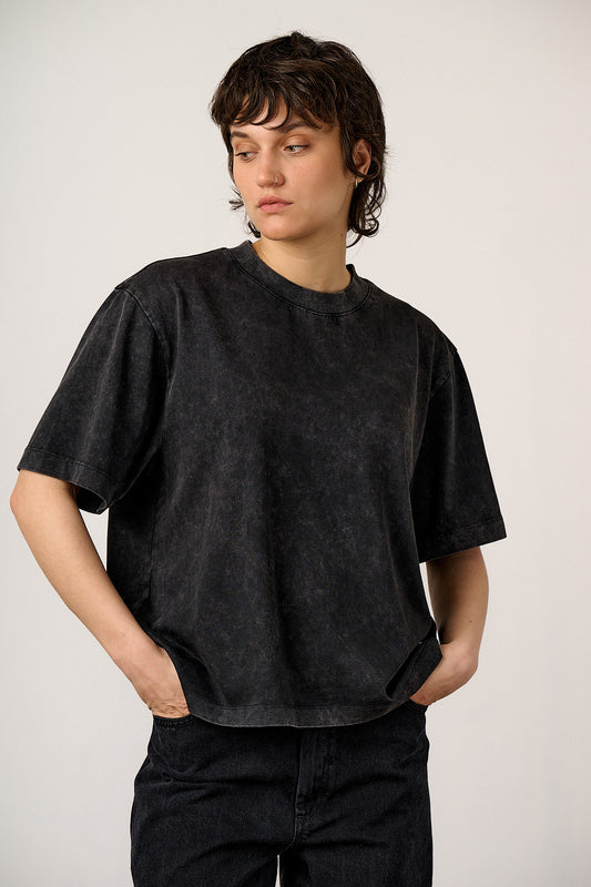 Noa - Boxy T-Shirt Organic Cotton in Washed Black