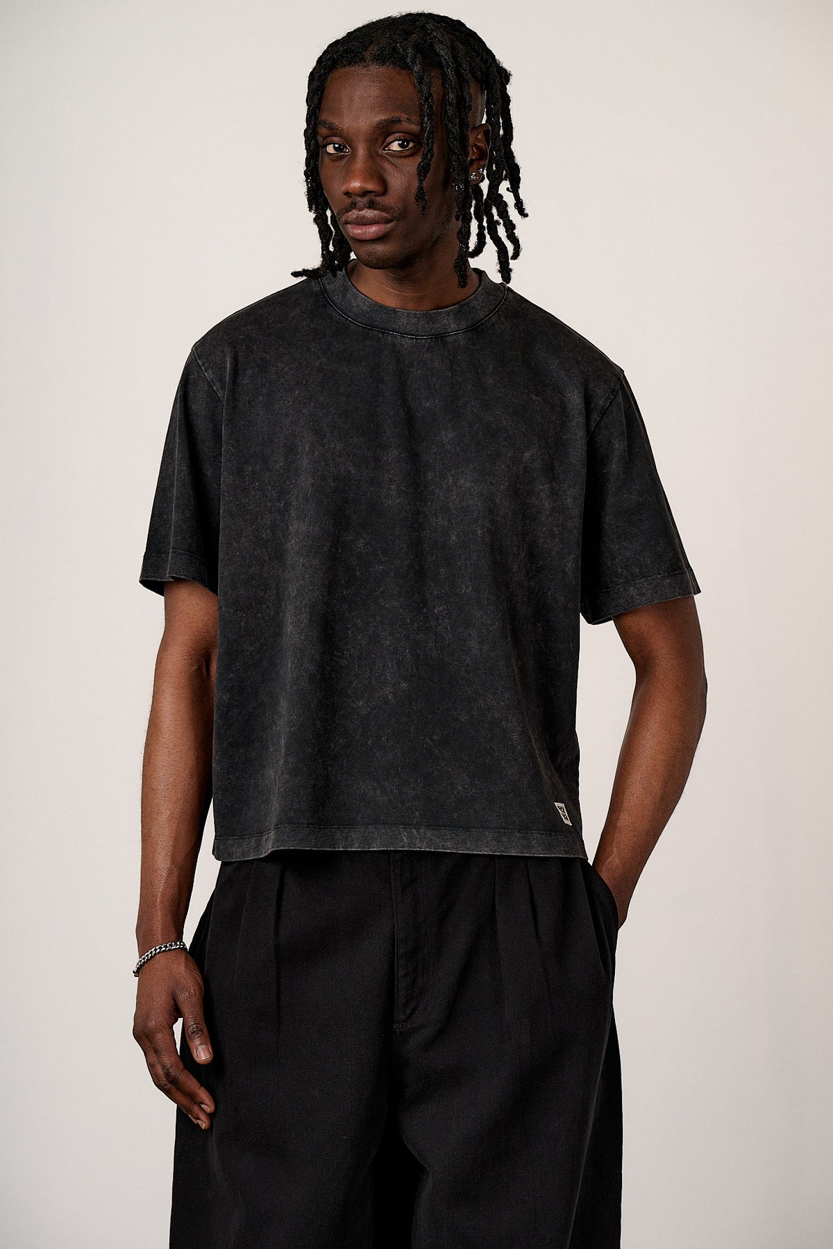 Noa - Boxy T-Shirt Organic Cotton in Washed Black