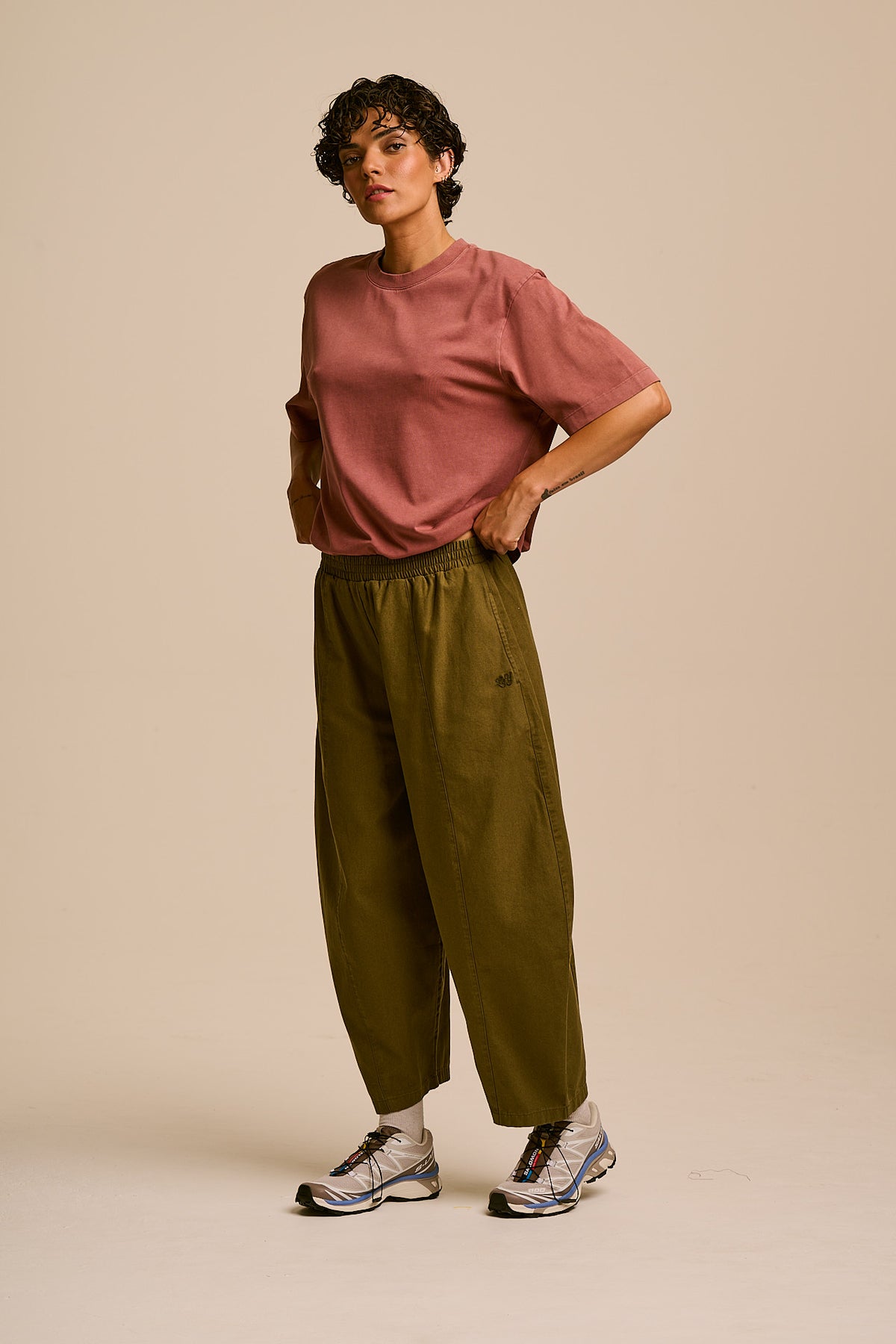 Obregon - Barrel Leg Trousers Organic Cotton in Khaki Green