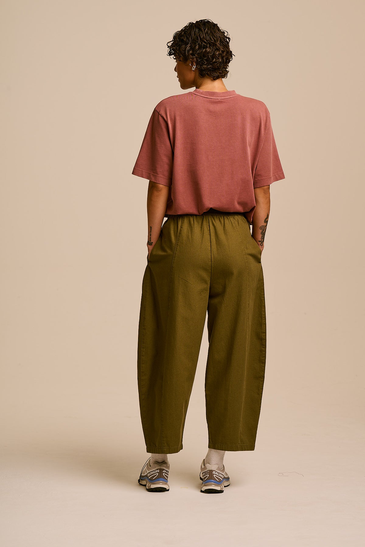 Obregon - Barrel Leg Trousers Organic Cotton in Khaki Green
