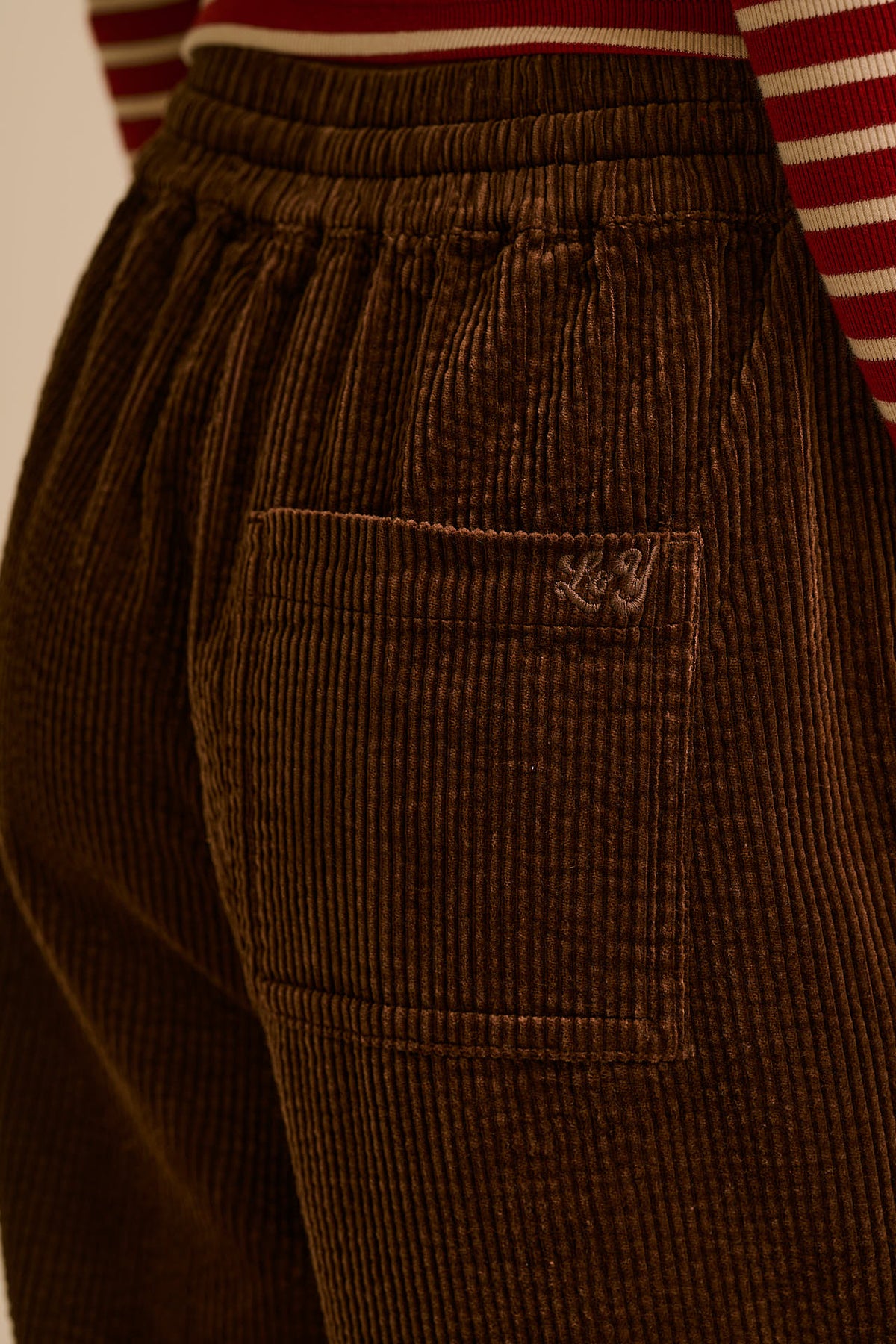 Norris - Wide Leg Trousers Organic Cotton Corduroy in Chocolate