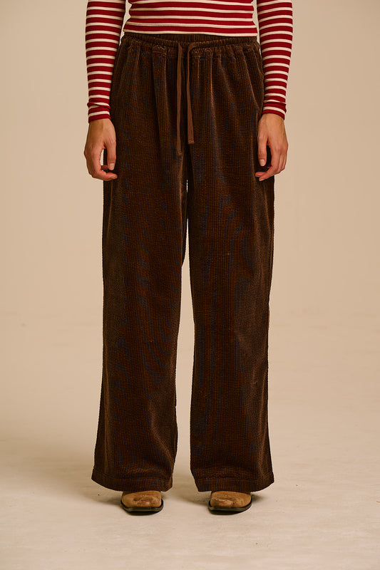 Norris - Wide Leg Trousers Organic Cotton Corduroy in Chocolate