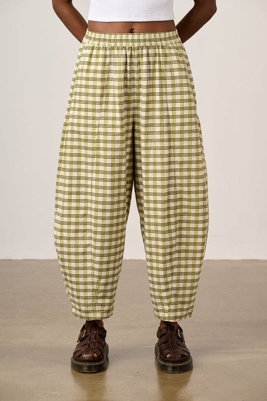 Obregon - Barrel Leg Trousers Organic Cotton in Green Check
