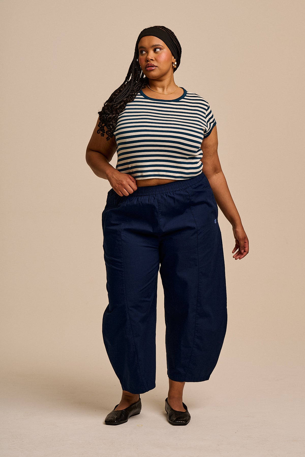 Obregon - Barrel Leg Trousers - Organic Cotton in Navy