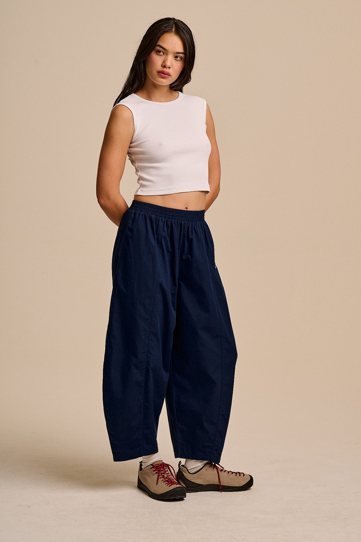 Obregon - Barrel Leg Trousers - Organic Cotton in Navy