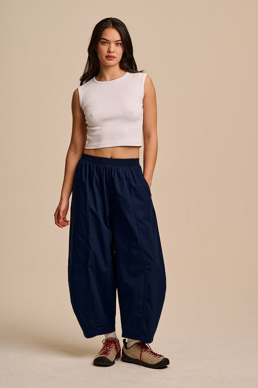 Obregon - Barrel Leg Trousers - Organic Cotton in Navy