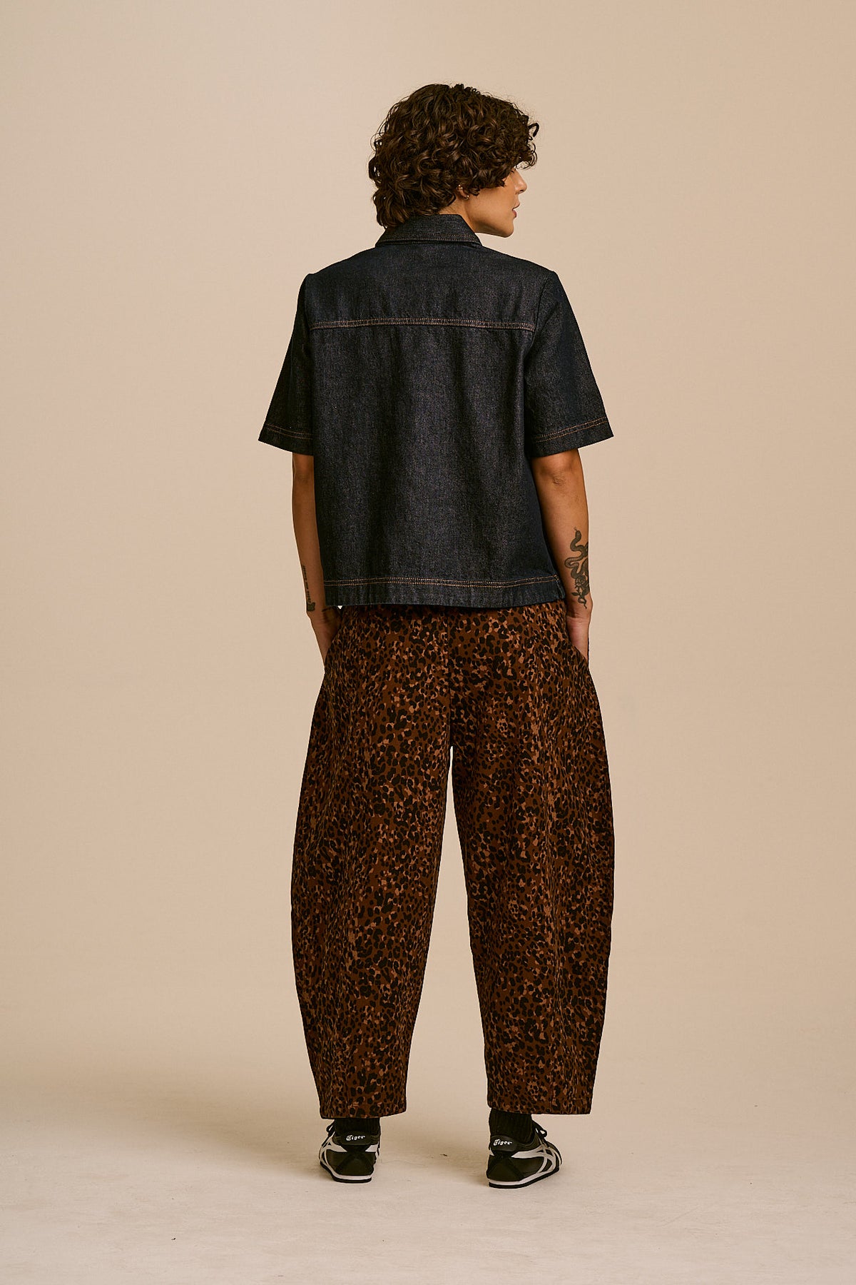 Obregon - Barrel Leg Trousers Organic Cotton in Animal Print