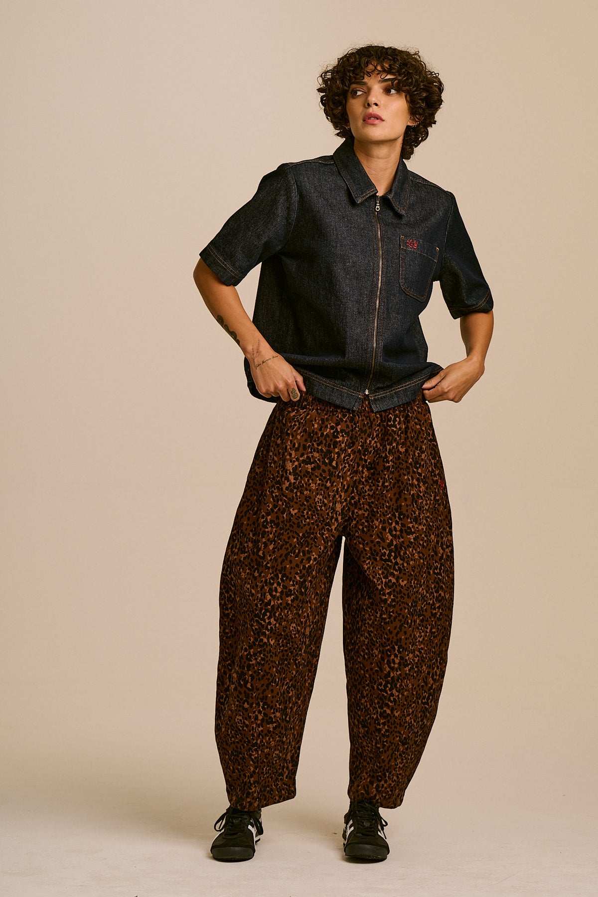 Obregon - Barrel Leg Trousers Organic Cotton in Animal Print