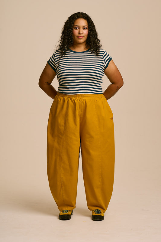 Obregon - Barrel Leg Trousers Organic Cotton in Mustard