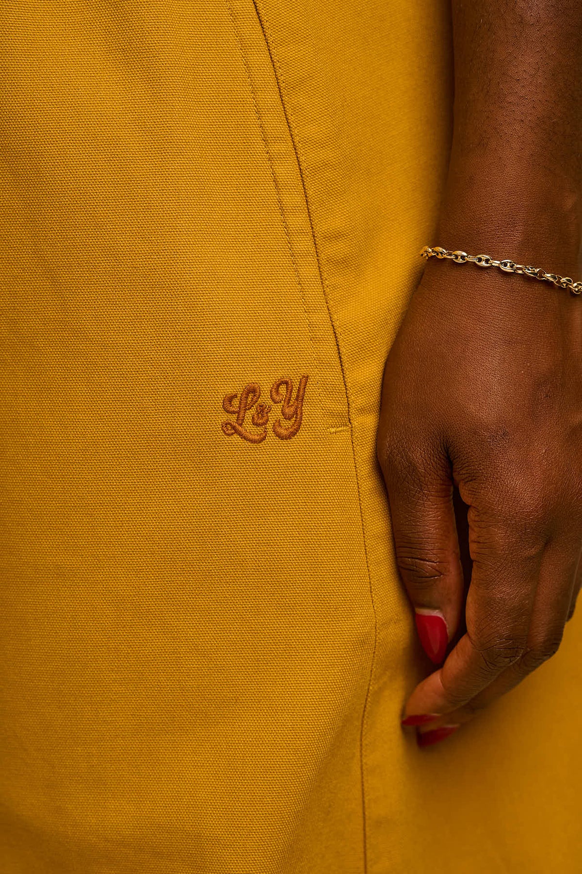 Obregon - Barrel Leg Trousers Organic Cotton in Mustard