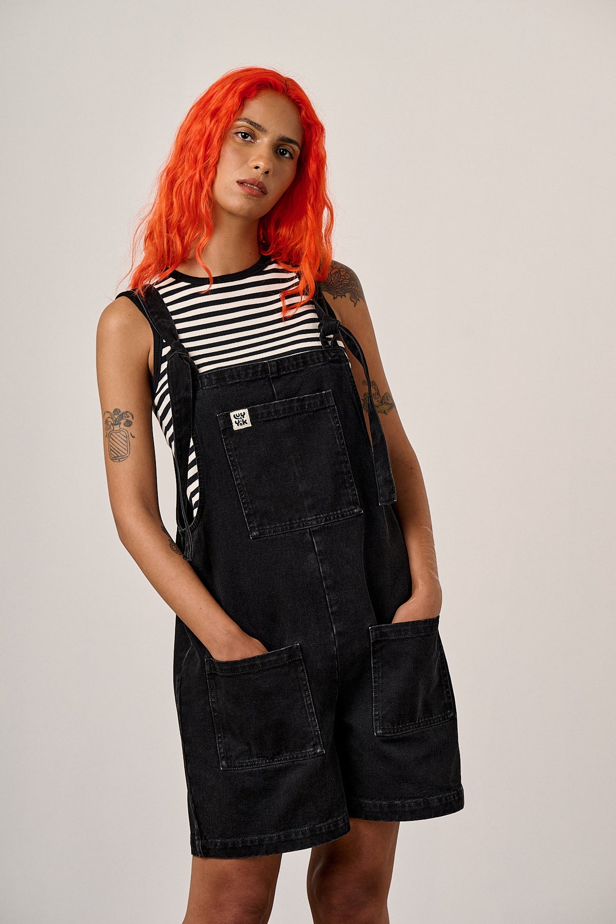 Original - Dungaree Shorts Organic Cotton in Washed Black