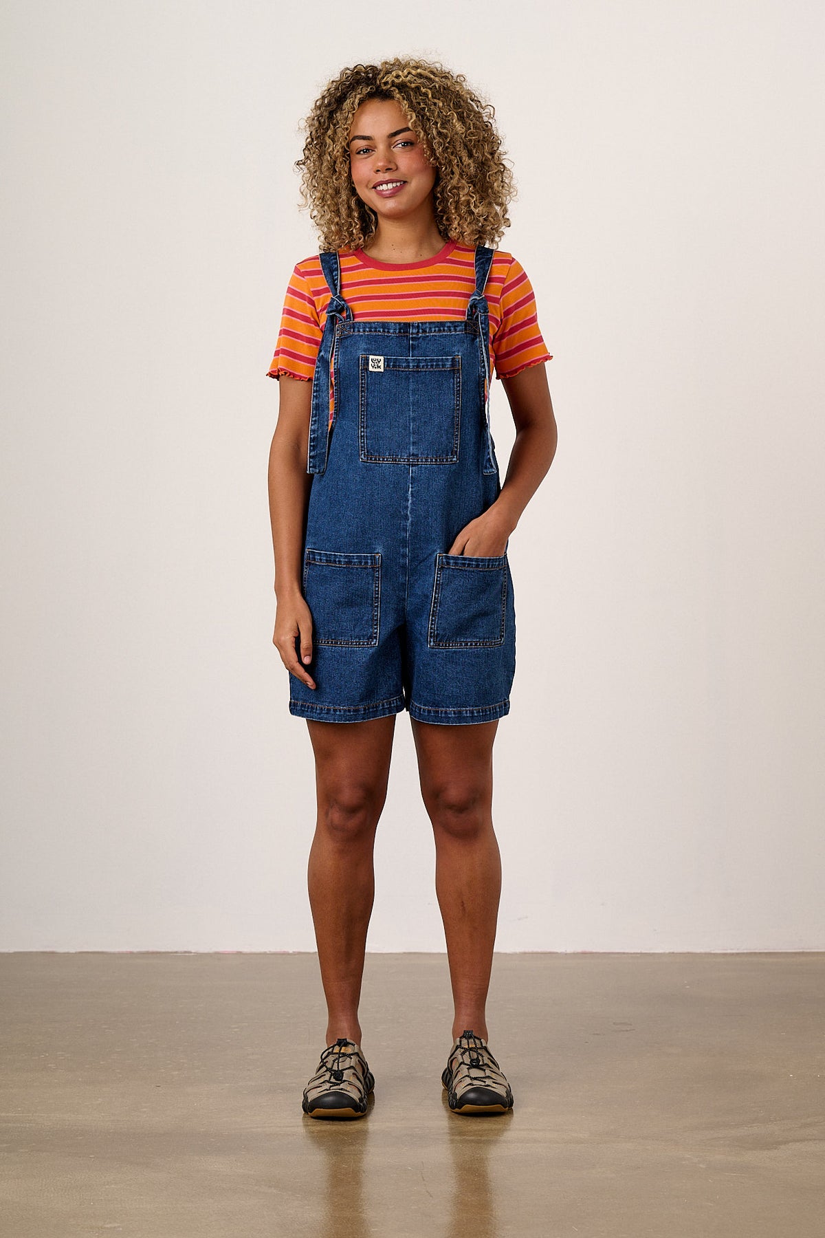 Original - Dungaree Shorts Organic Cotton in Mid Wash Blue
