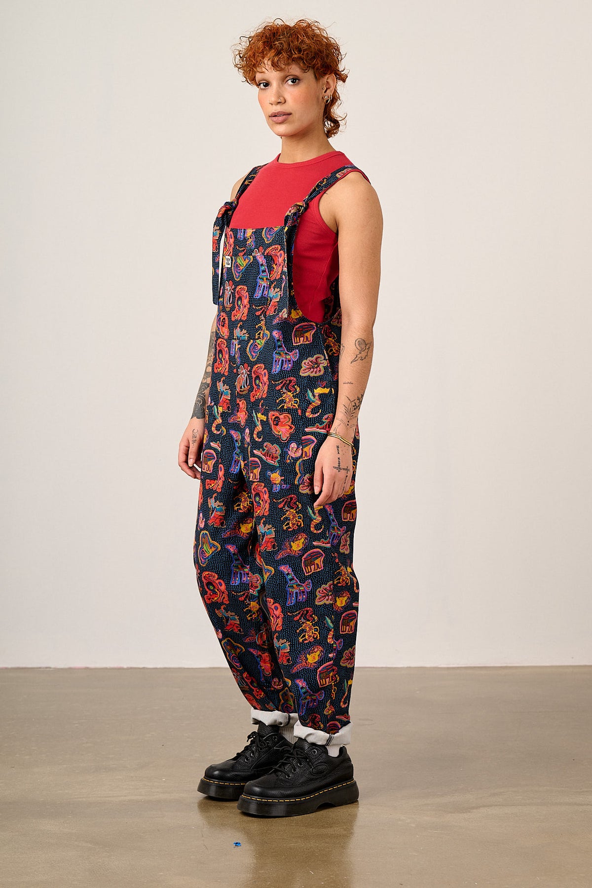 L.E Original - Straight Leg Dungarees Organic Cotton in Black Arthouse & Yak