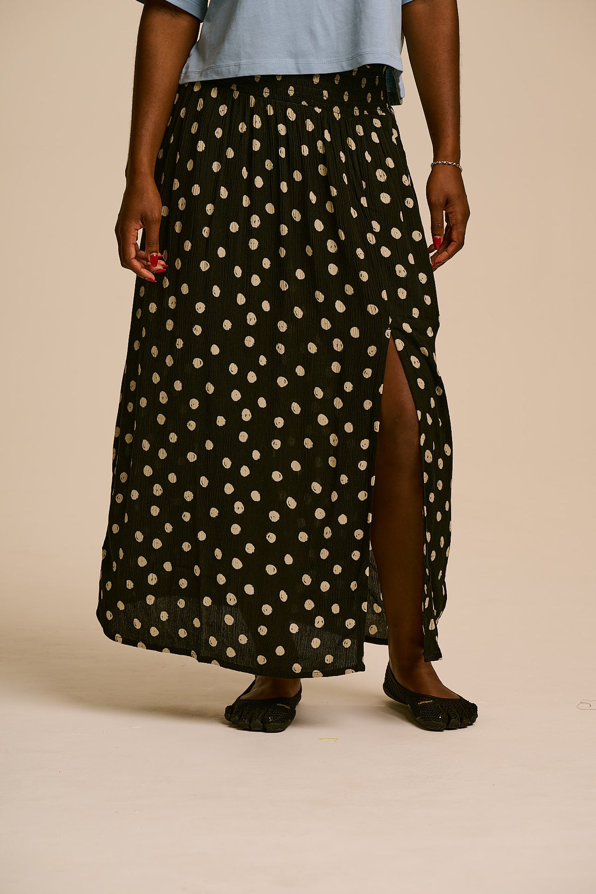 Poppy - Viscose Skirt in Black and Ecru Spot