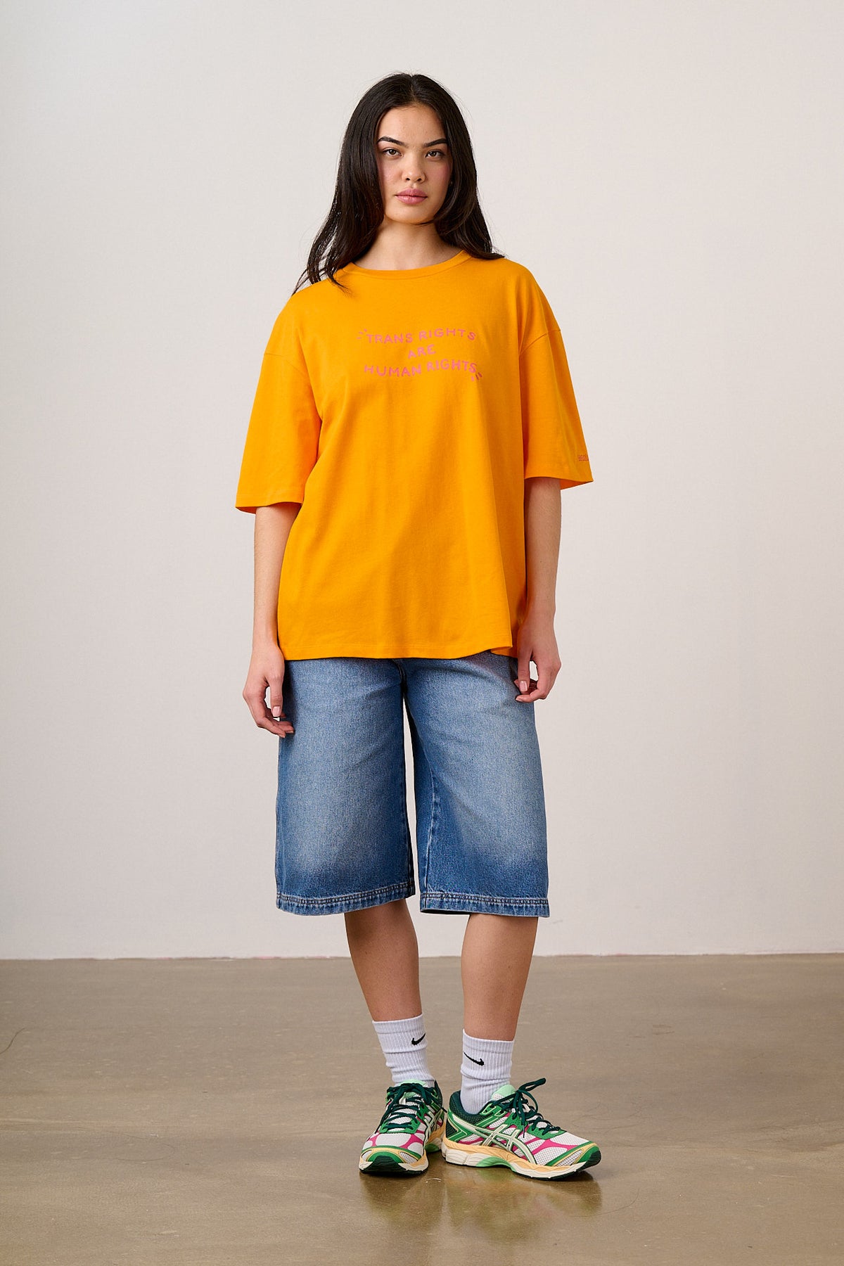Bee Illustrates Pride 2026 Benny - Oversized T-Shirt Organic Cotton in Orange