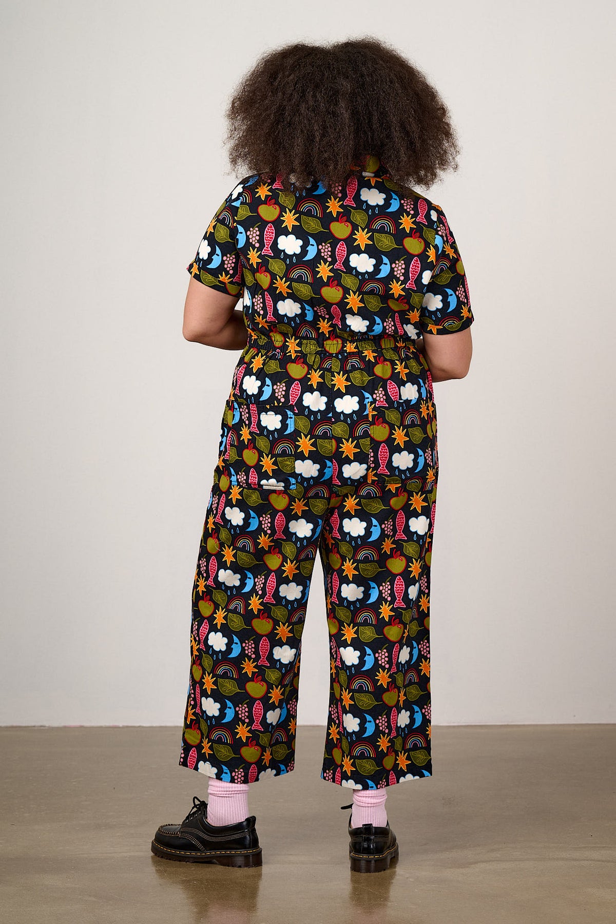Ragan - Cropped Leg Jumpsuit Organic Cotton Twill in Naive Shapes Print