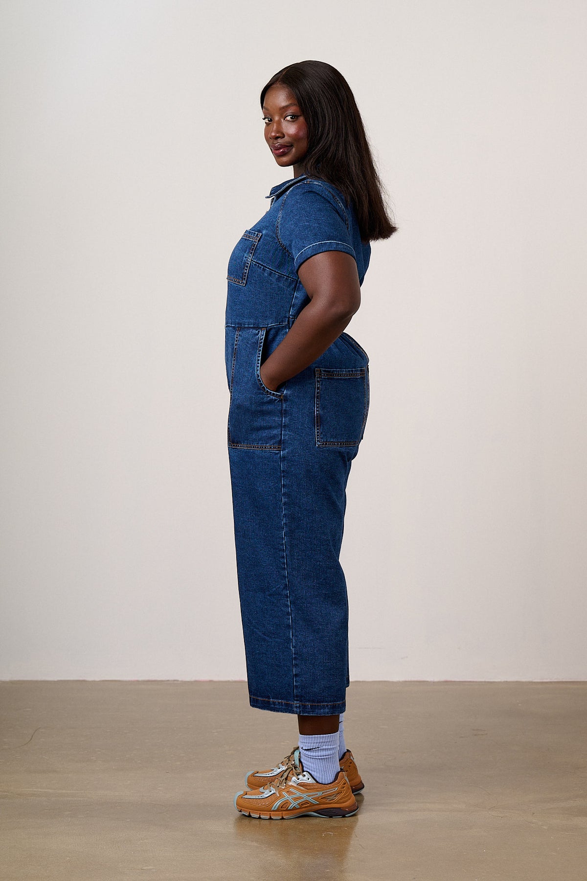 Ragan - Cropped Leg Jumpsuit Organic Cotton Denim in Mid Wash Blue