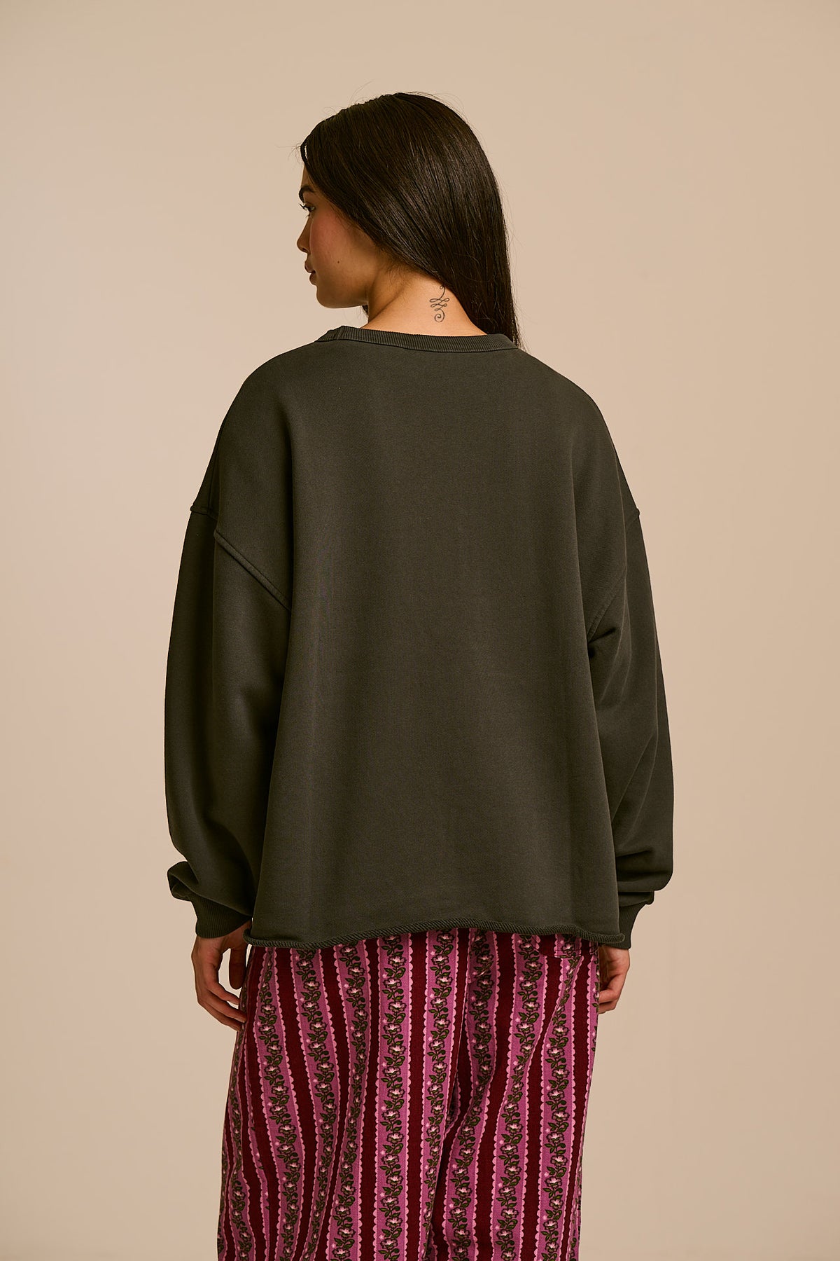Ravi - Heavyweight Sweatshirt Organic Cotton in Charcoal