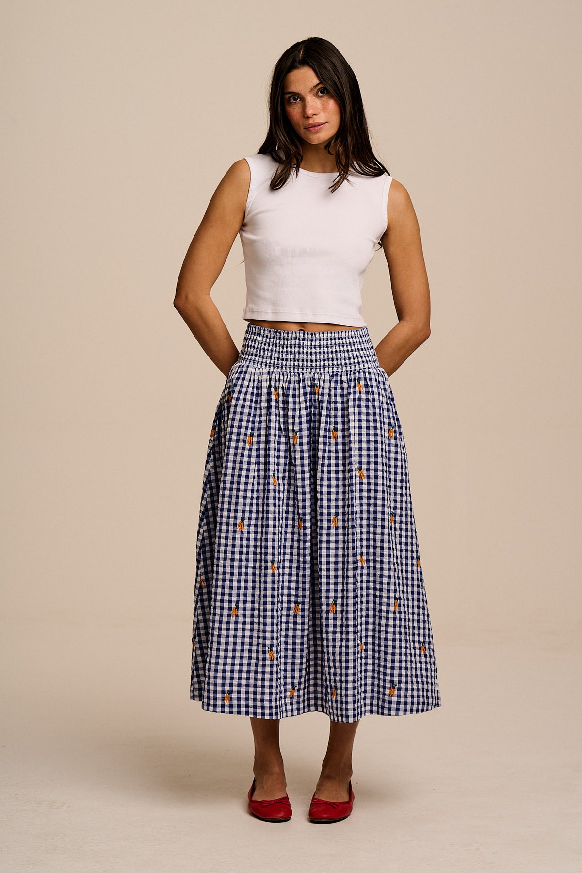 Sofiya - Midi Skirt in Gingham Carrot Embroidery