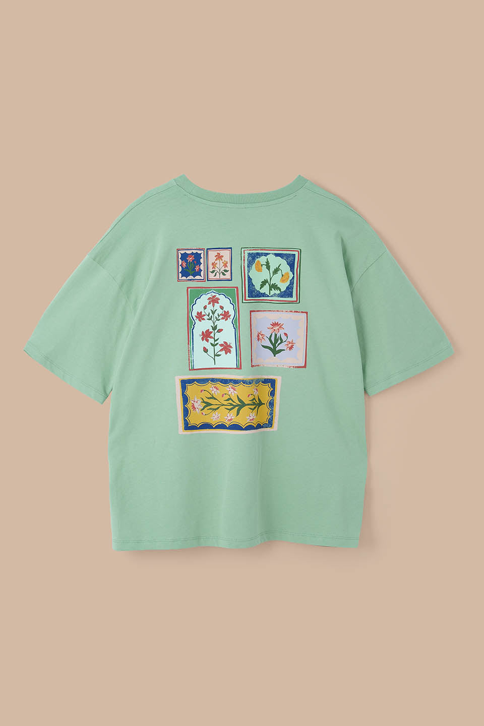 Benny - Oversized T-Shirt - Organic Cotton in Green Walled Blooms
