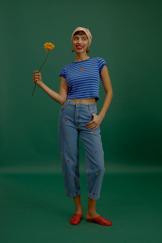 Drew - Cropped Straight Leg Trousers Organic Cotton Denim in Light Wash Veg Embroidery