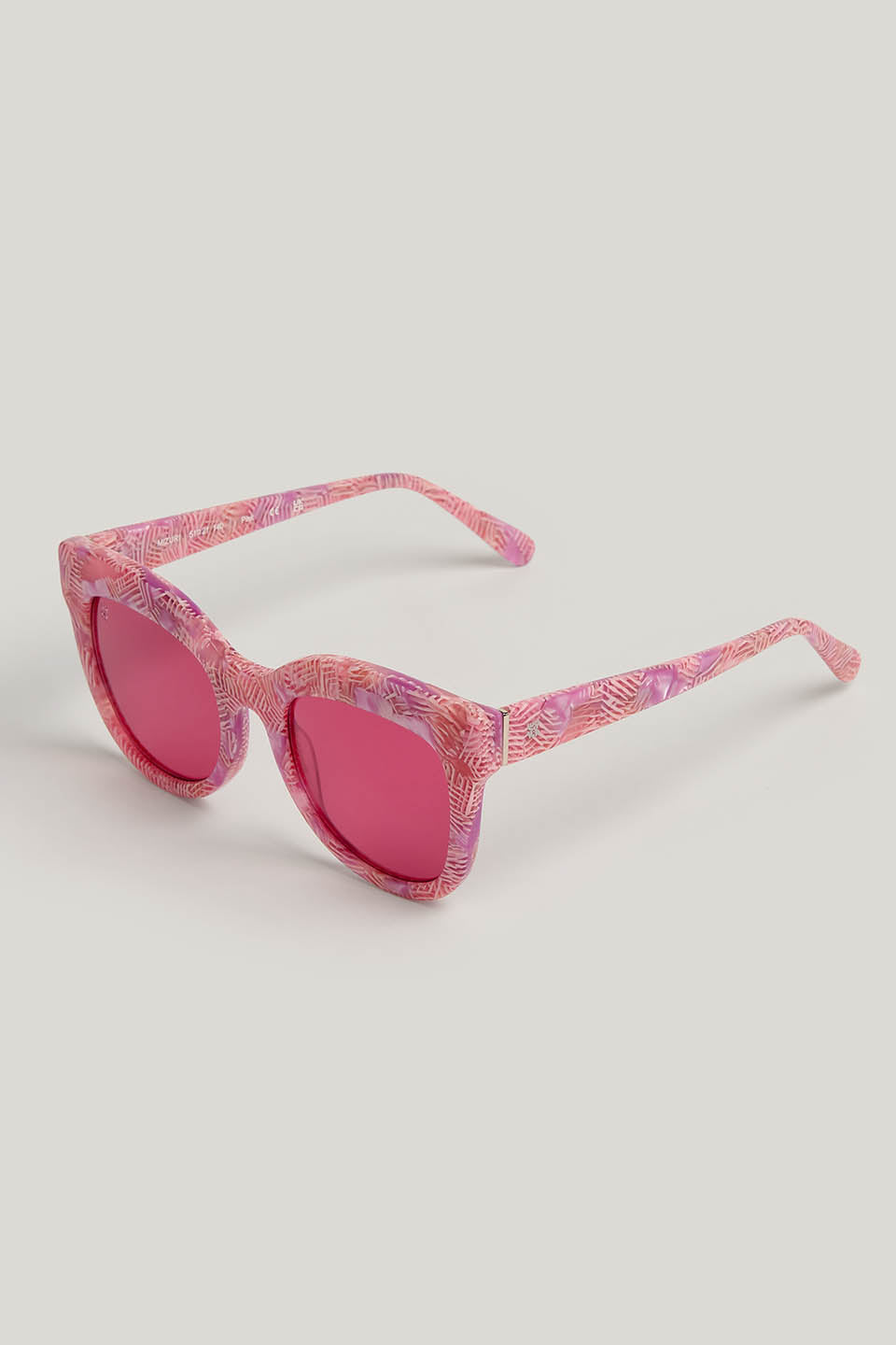 Mizuri - Cat Eye Sunglasses in Pink