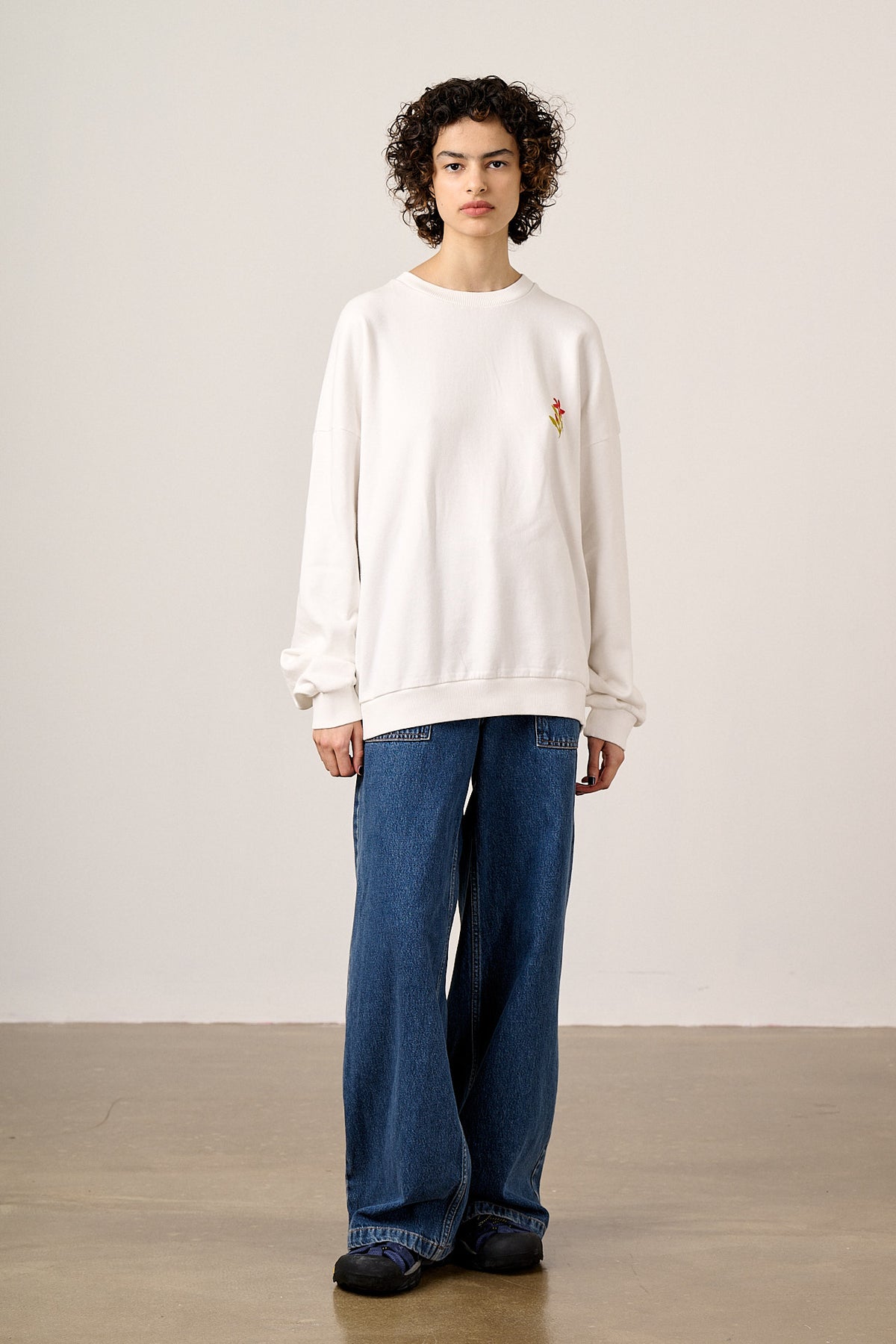 Sutton - Oversized Sweatshirt Organic Cotton in Ecru Birds & Flower Tile