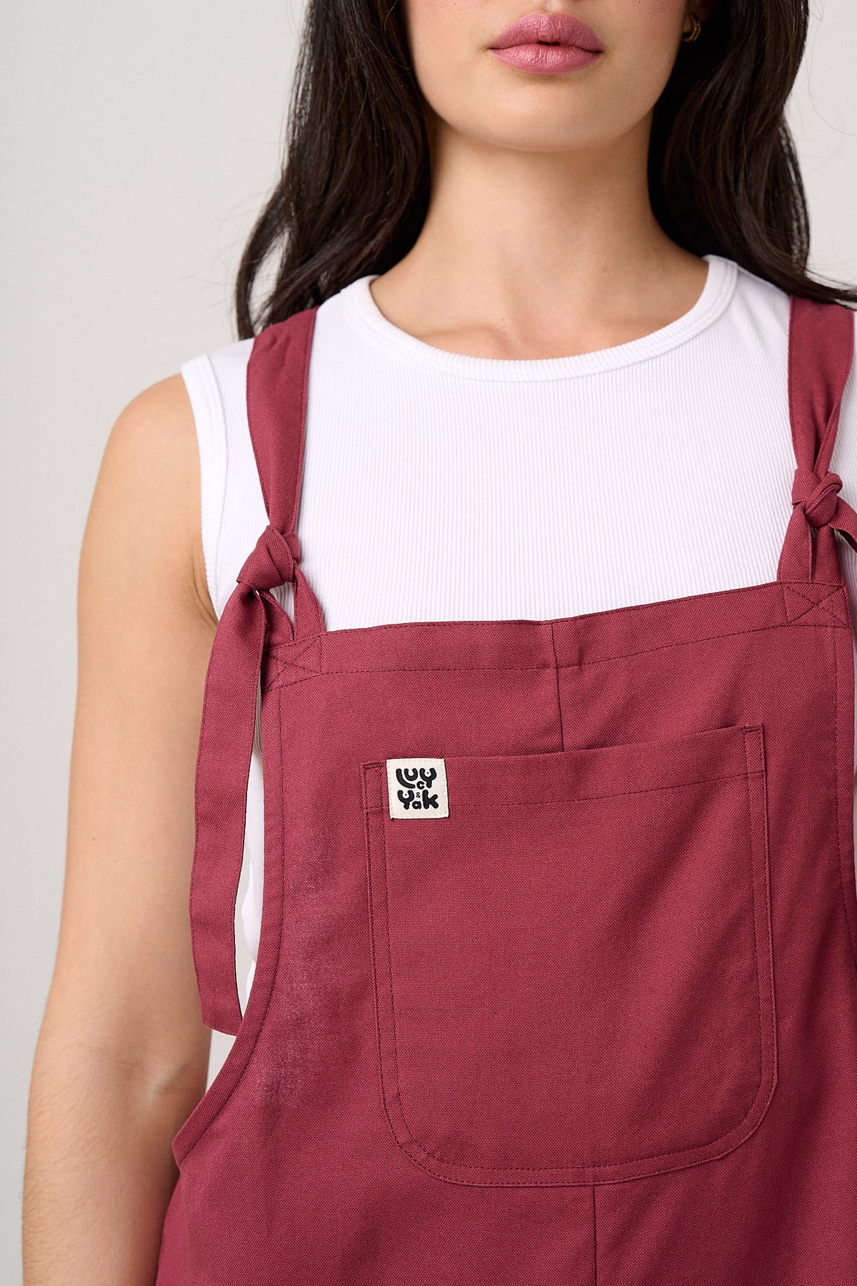 Una - Cropped Straight Leg Dungarees Organic Cotton in Burgundy