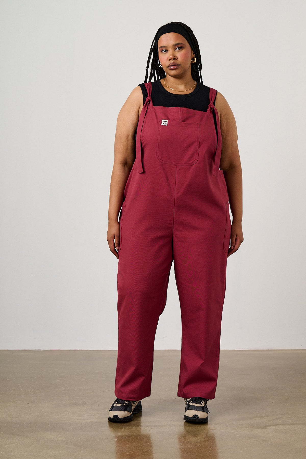 Una - Cropped Straight Leg Dungarees Organic Cotton in Burgundy