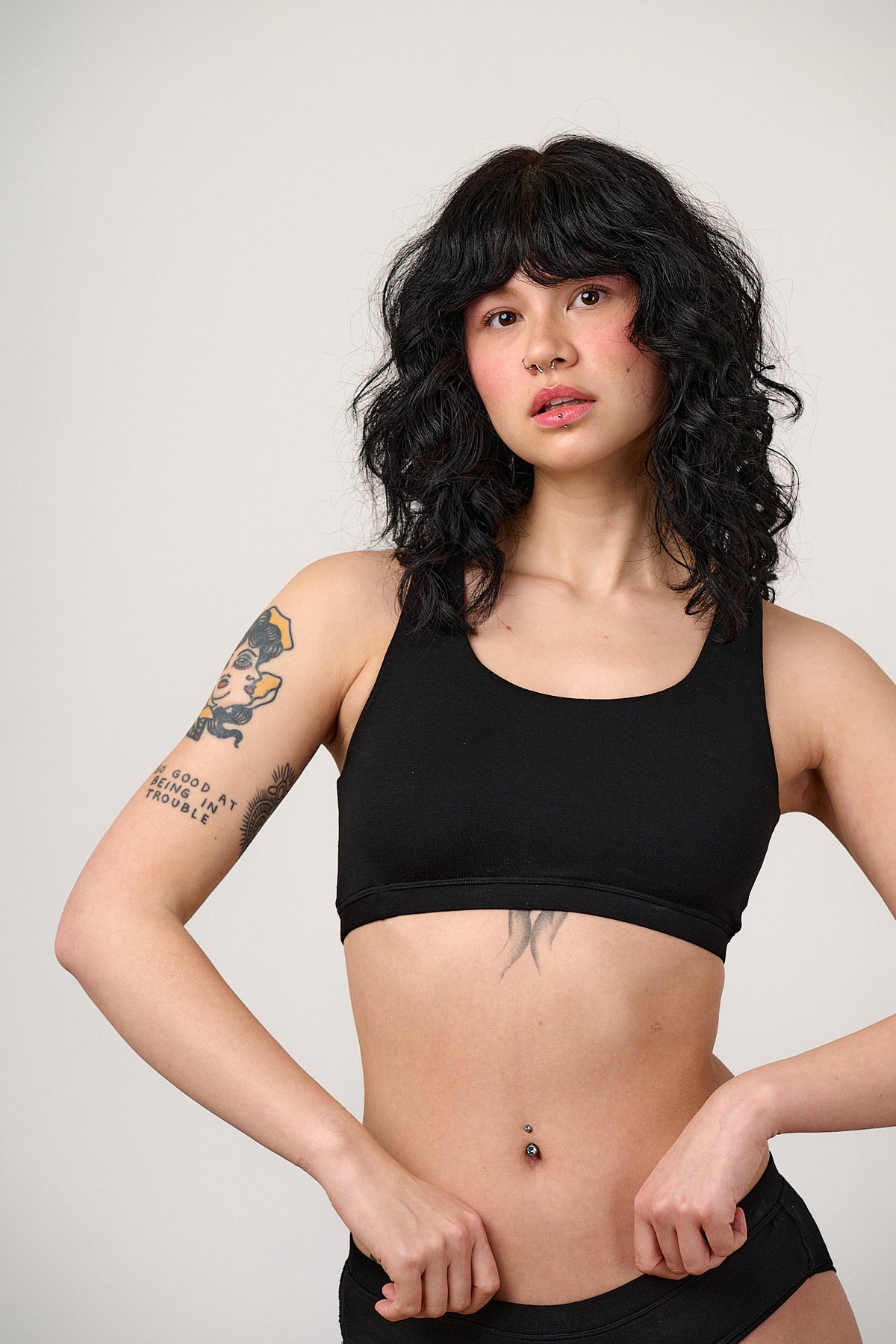 Emil - Crop Top Viscose in Black