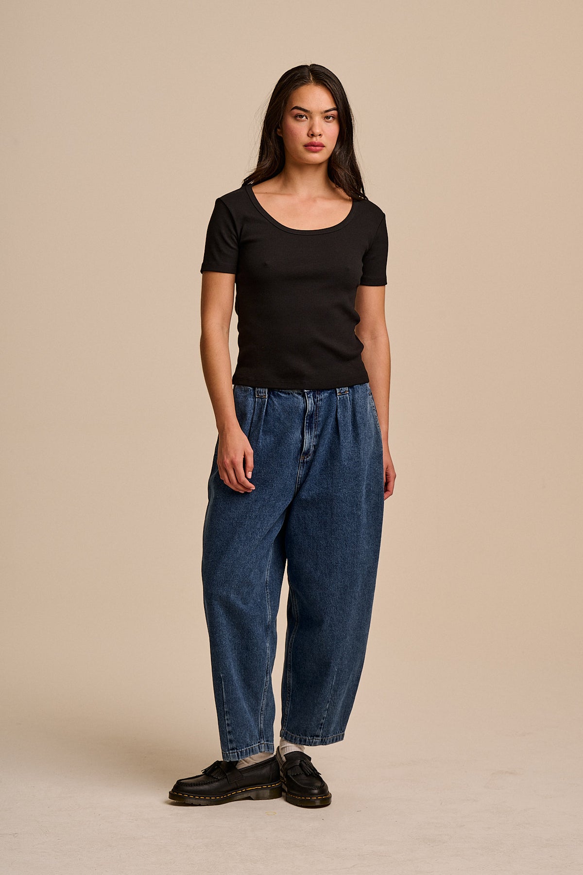 Vita - Scoop Neck T-Shirt Organic Cotton in Black