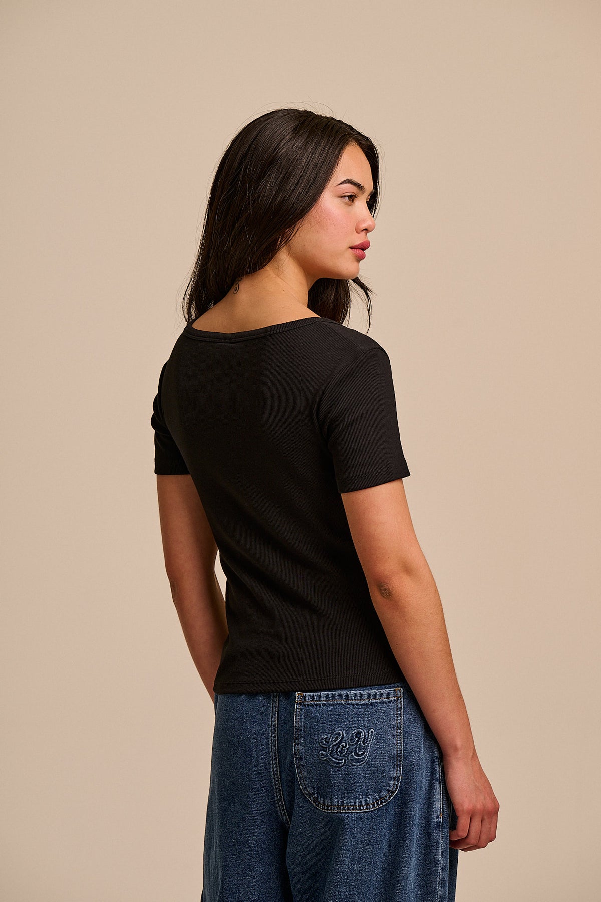 Vita - Scoop Neck T-Shirt Organic Cotton in Black