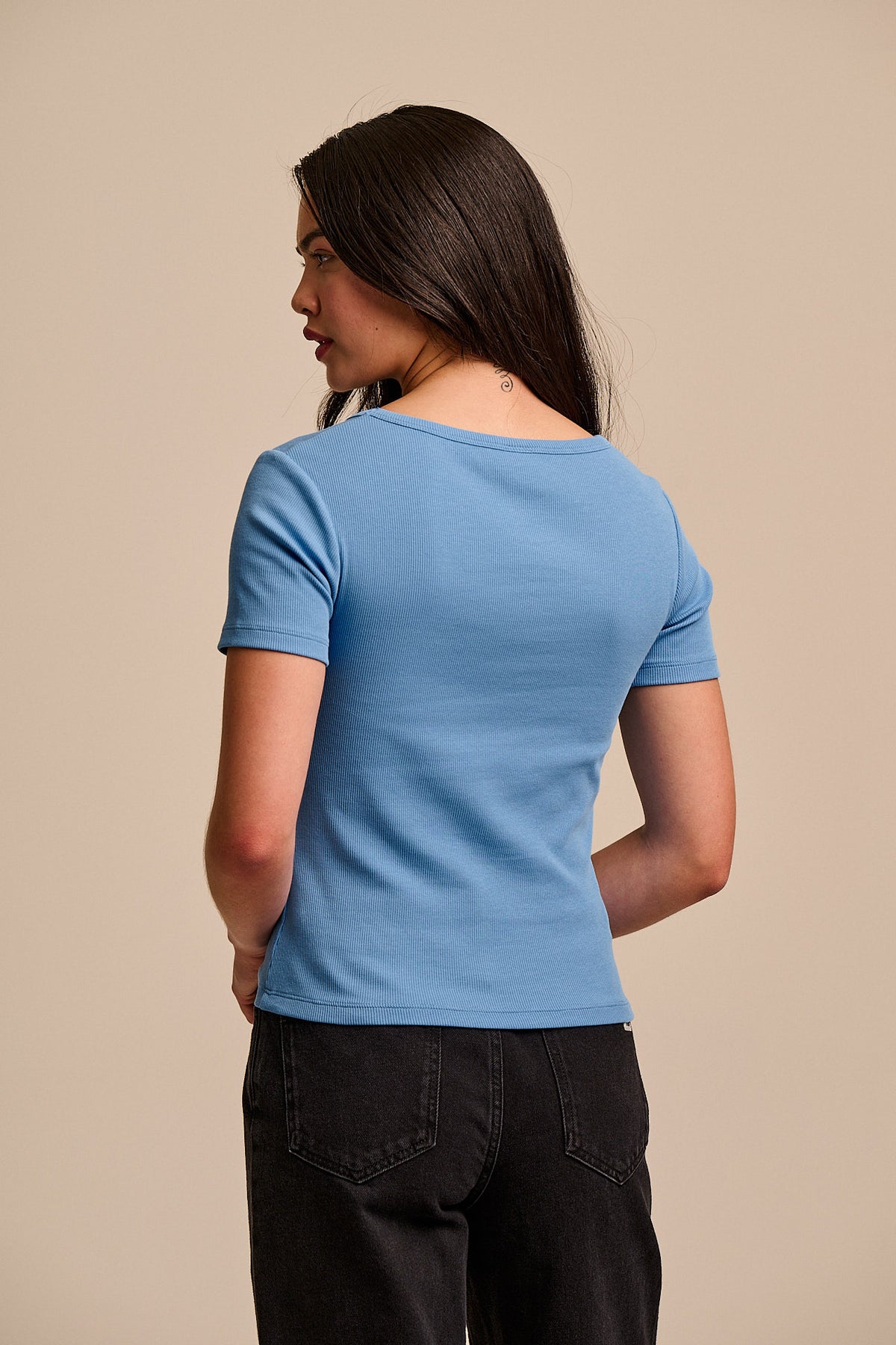 Vita - Scoop Neck T-Shirt Organic Cotton in Light Blue
