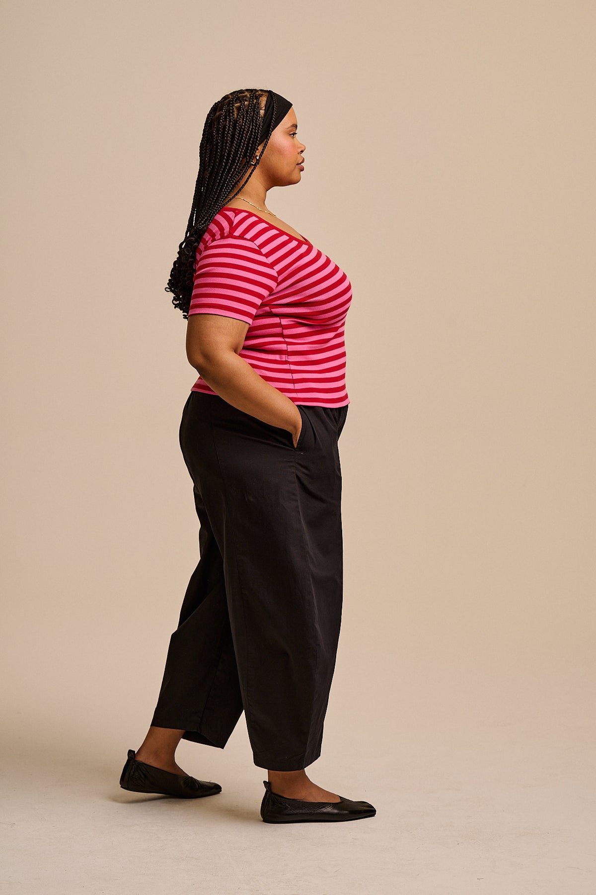 Vita - Scoop Neck T-Shirt Organic Cotton in Red & Pink Stripe