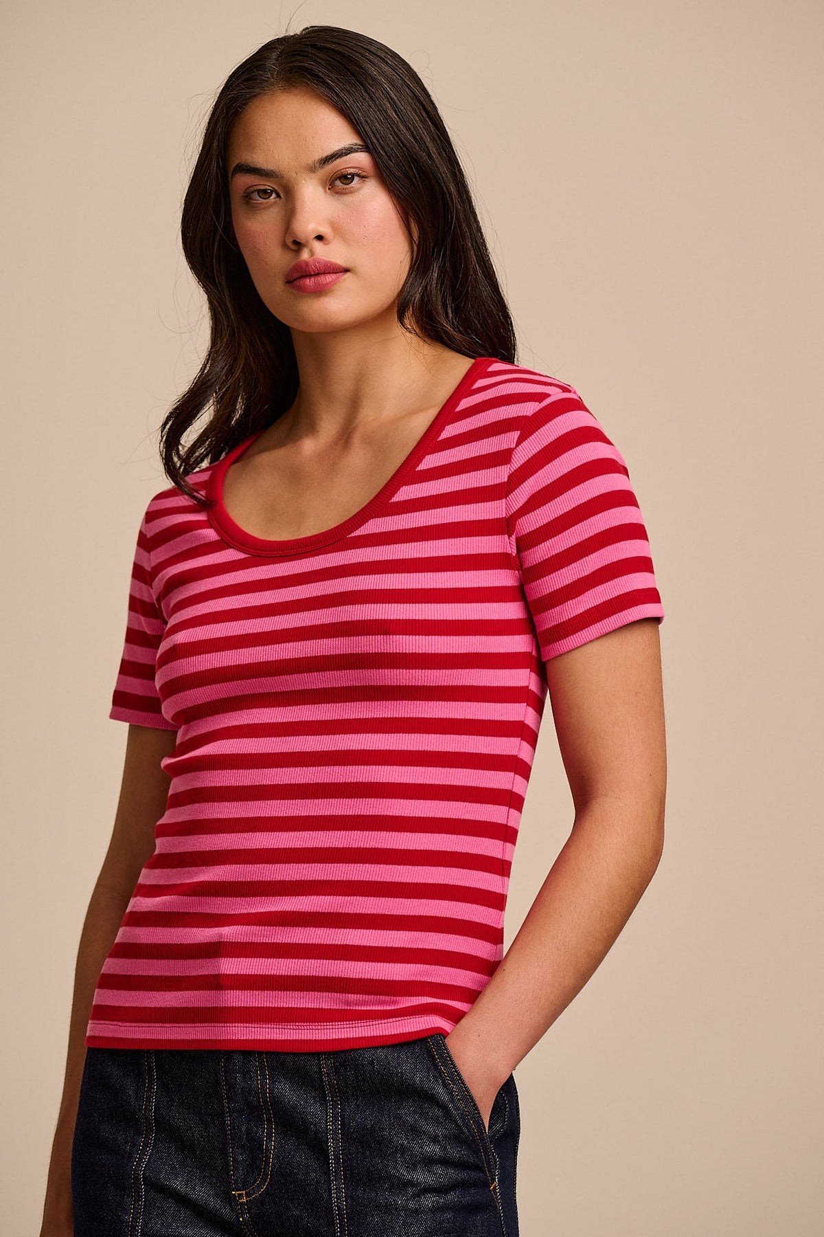 Vita - Scoop Neck T-Shirt Organic Cotton in Red & Pink Stripe