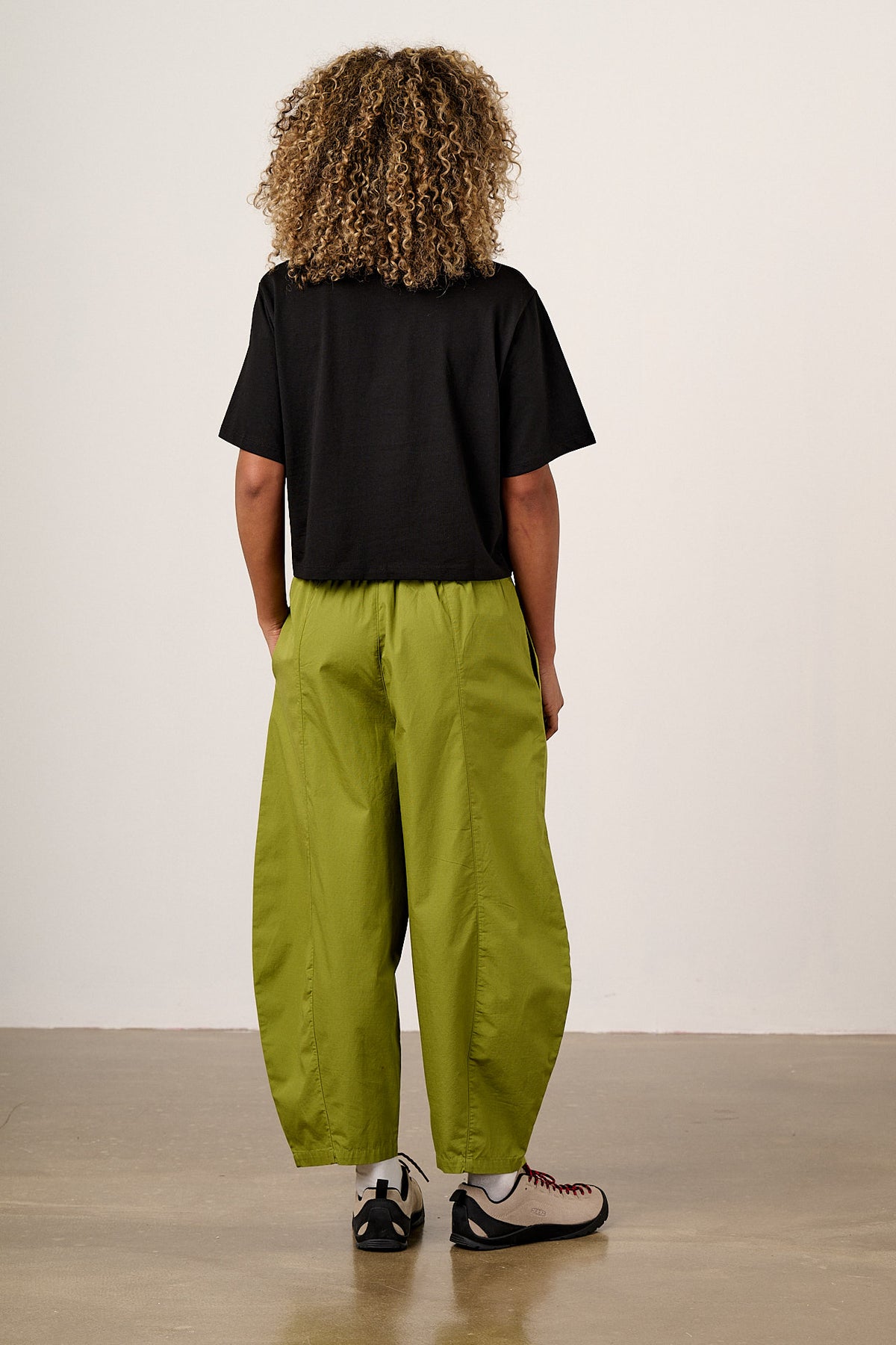 Zayla - Cropped Boxy T-Shirt Organic Cotton in Black