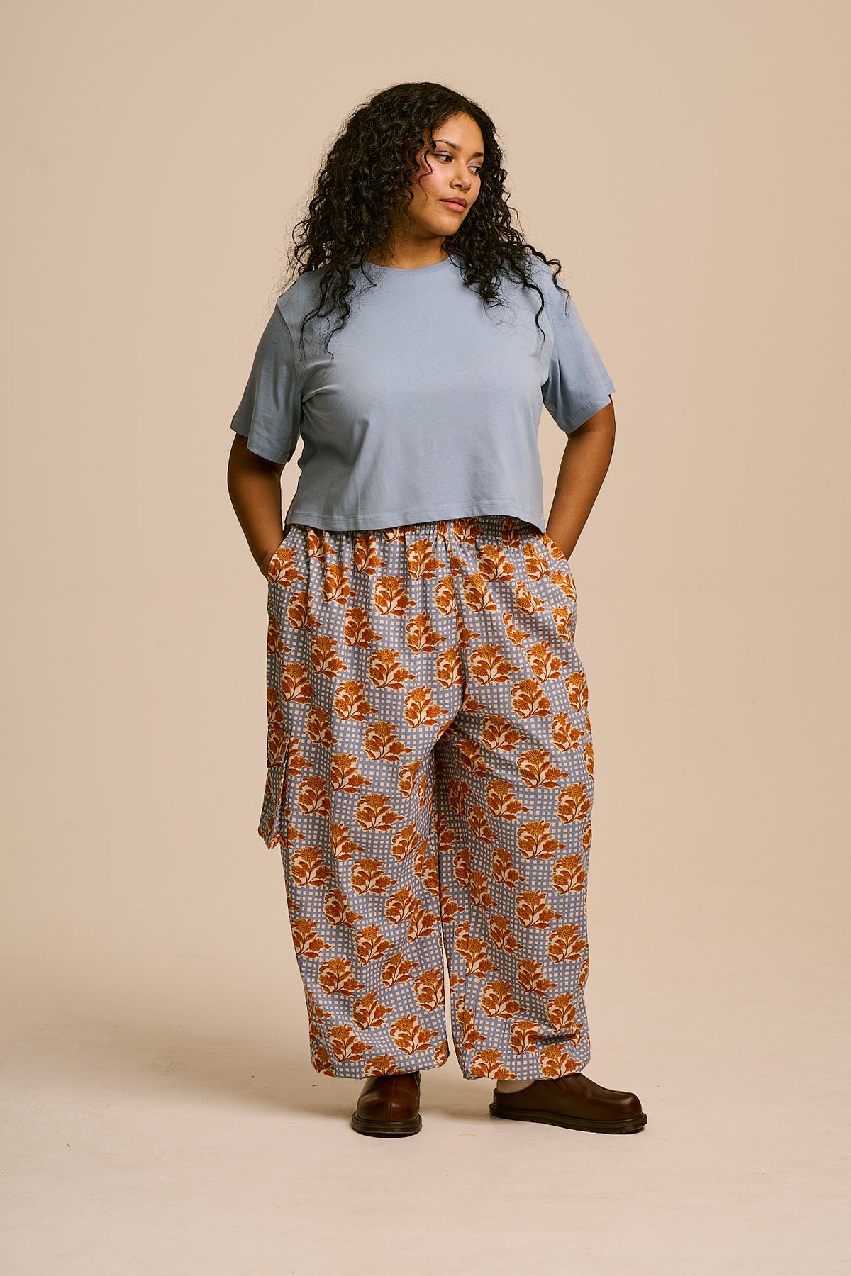 Zayla - Cropped Boxy T-Shirt Organic Cotton in Dusky Blue