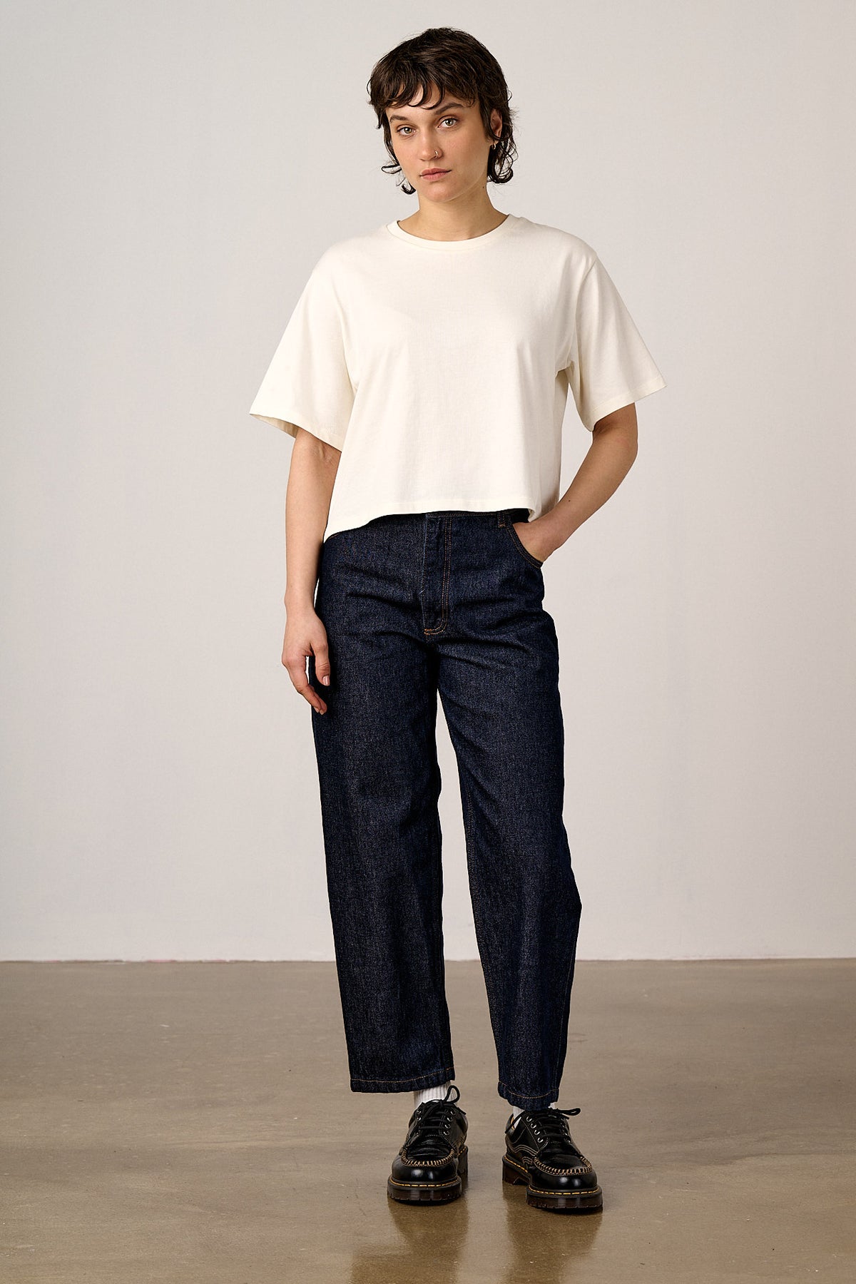 Zayla - Cropped Boxy T-Shirt Cotton in Ecru