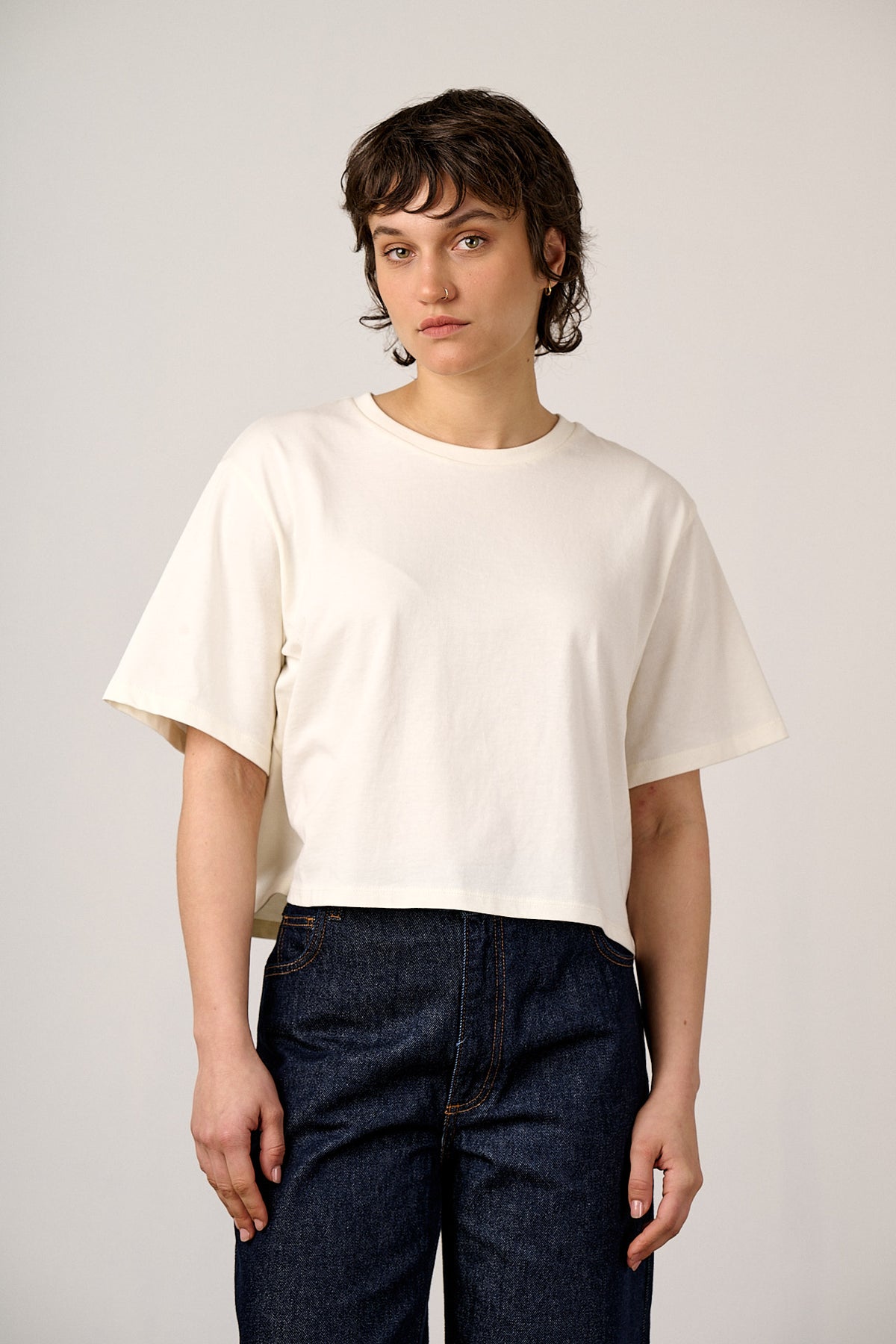Zayla - Cropped Boxy T-Shirt Cotton in Ecru