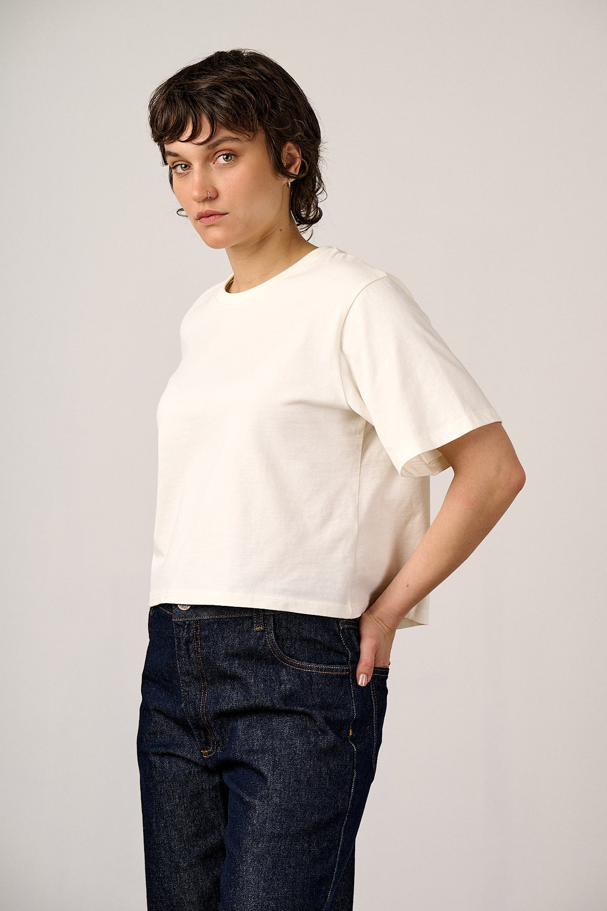 Zayla - Cropped Boxy T-Shirt Cotton in Ecru