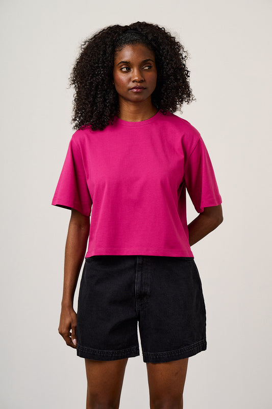 Zayla - Cropped Boxy T-Shirt Cotton in Festive Fuchsia